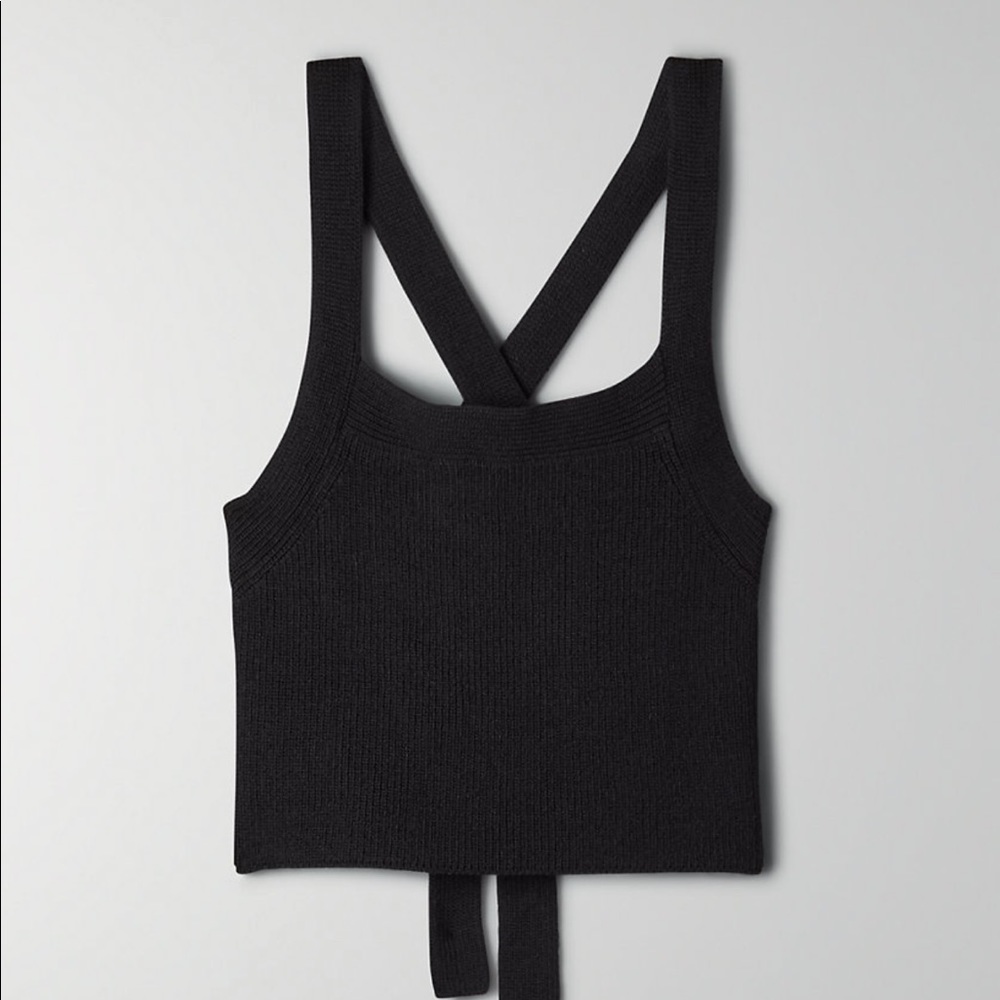 Aritzia cayenne top color: petal pink size: Small tags attached
